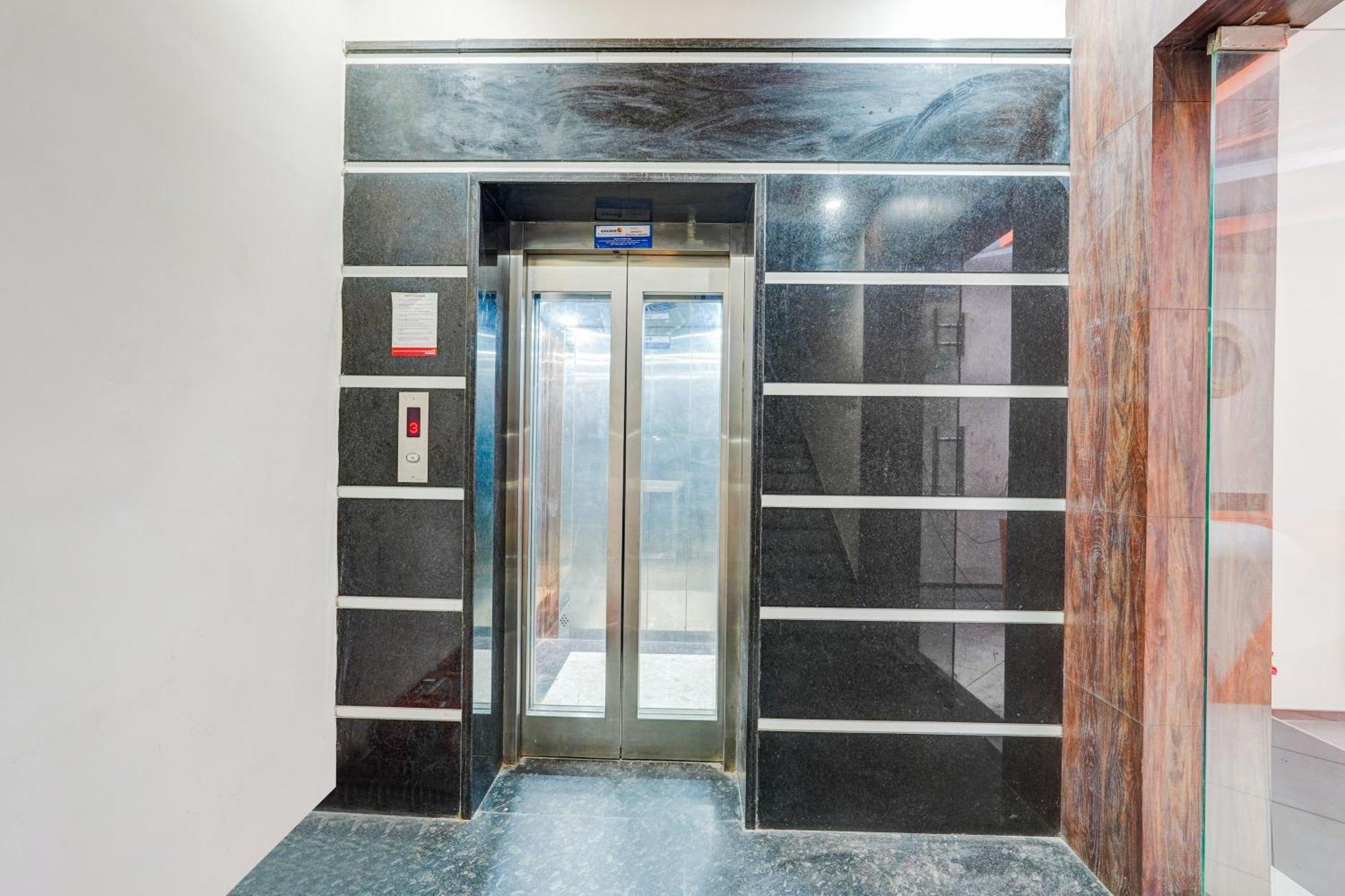 Super Townhouse Purushawalakm Hotel Chennai Luaran gambar